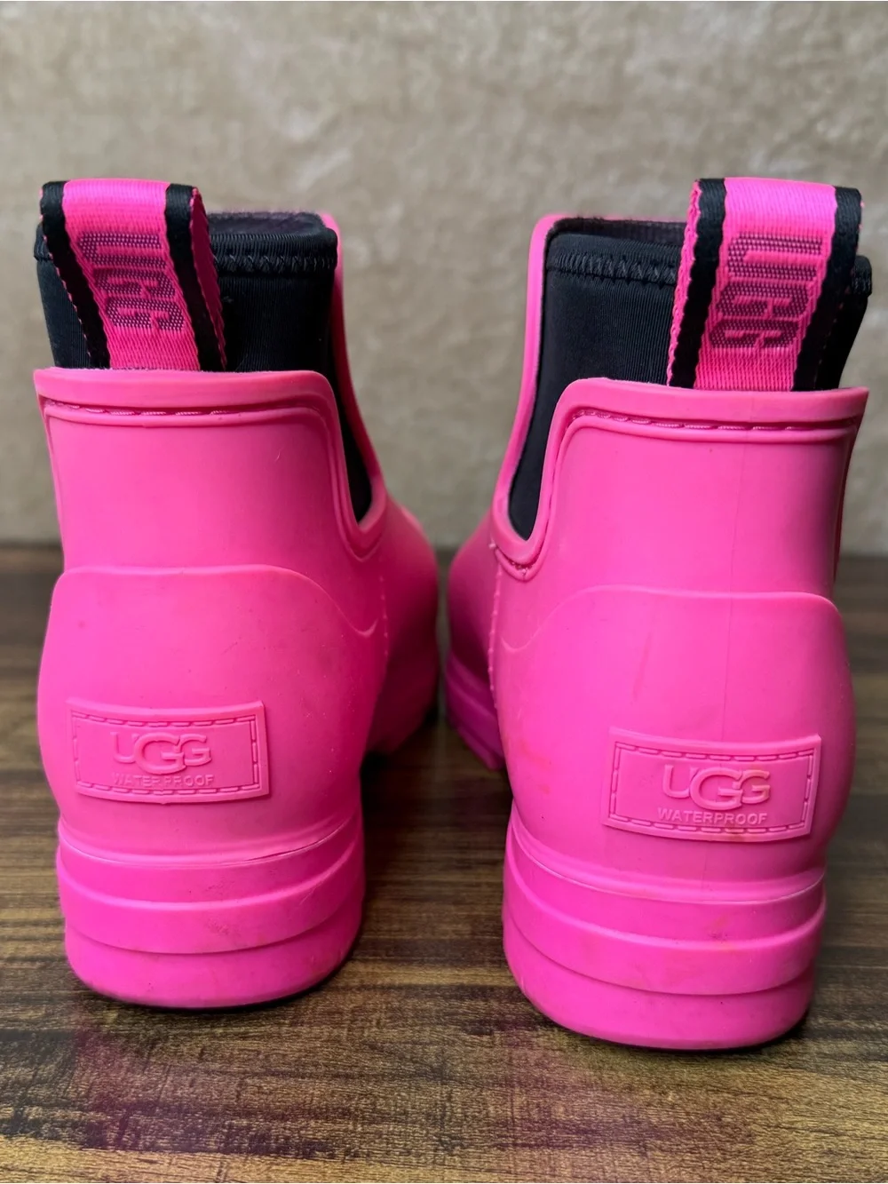 UGG Droplet Rain Boots Women’s 7 Taffy Pink Waterproof Chelsea Boot Wool Lining